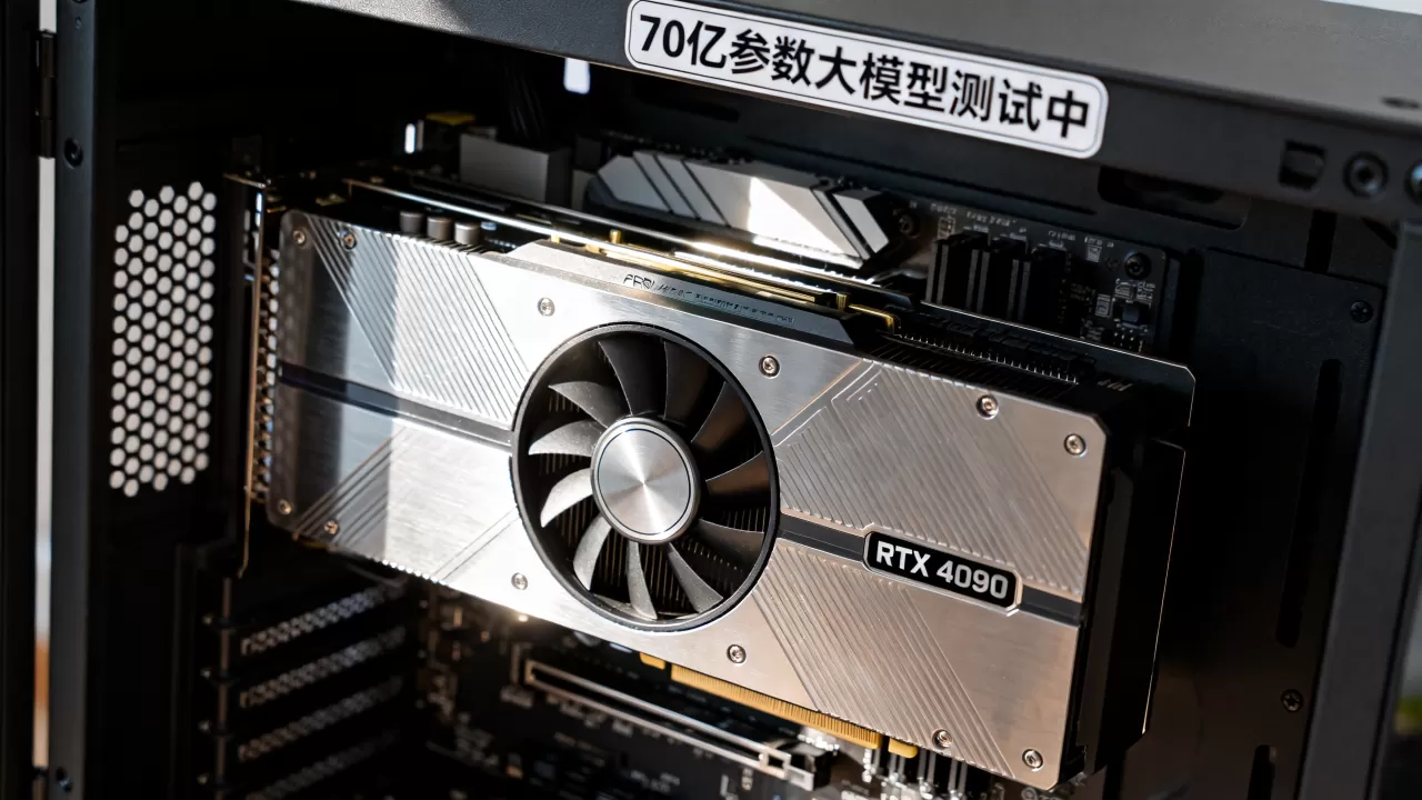 RTX 4090跑70亿参数大模型流畅吗？RTX4090能跑大模型吗