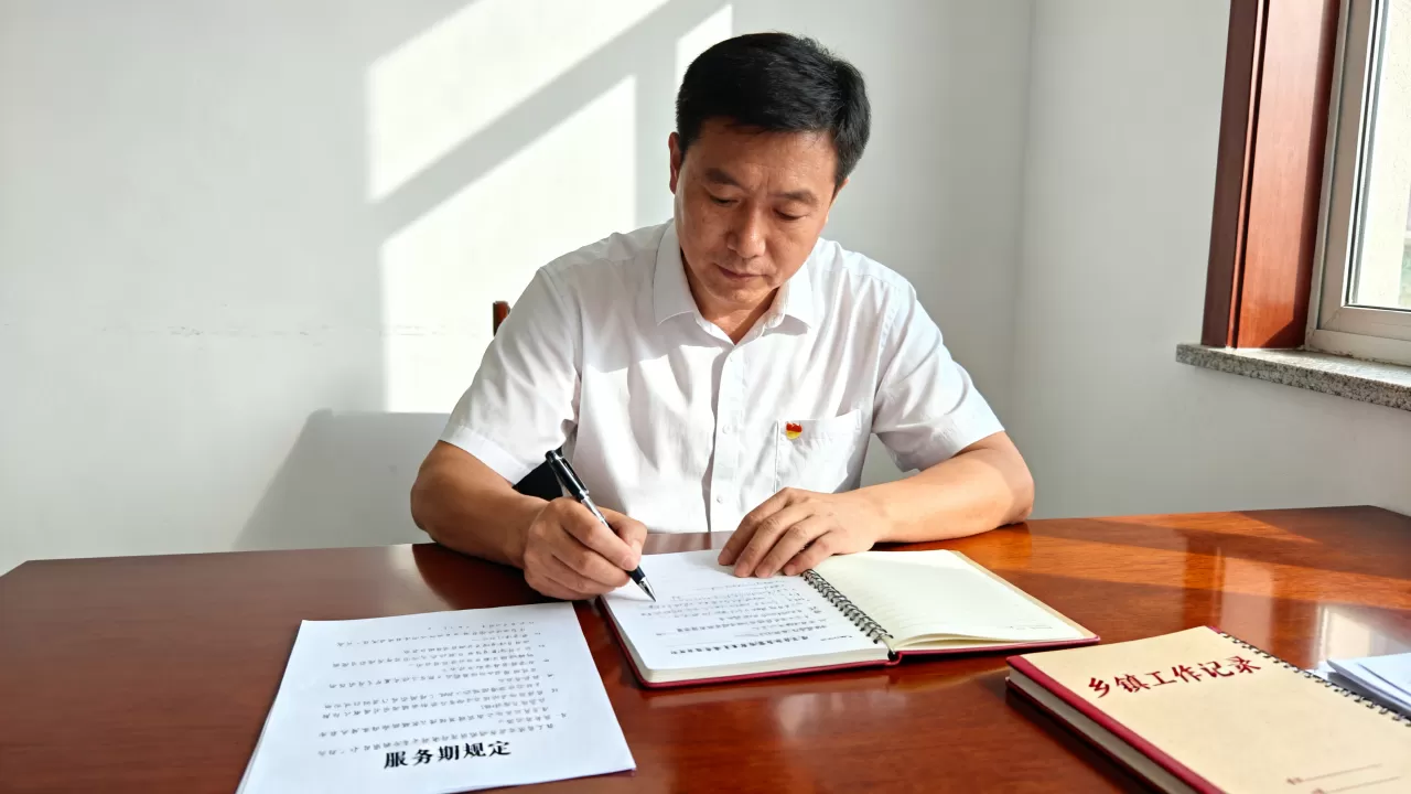 乡镇干部提拔需要多少年,服务期未满能调动吗? 乡镇干部提拔需要多少年,服务期未满能调动吗?
